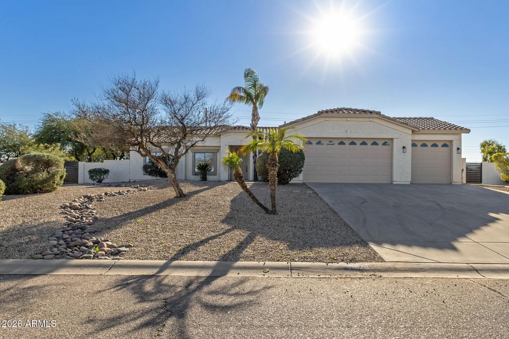 Photo of 31520 N Sunflower Way, San Tan Valley, AZ 85143 (MLS # 6993645)
