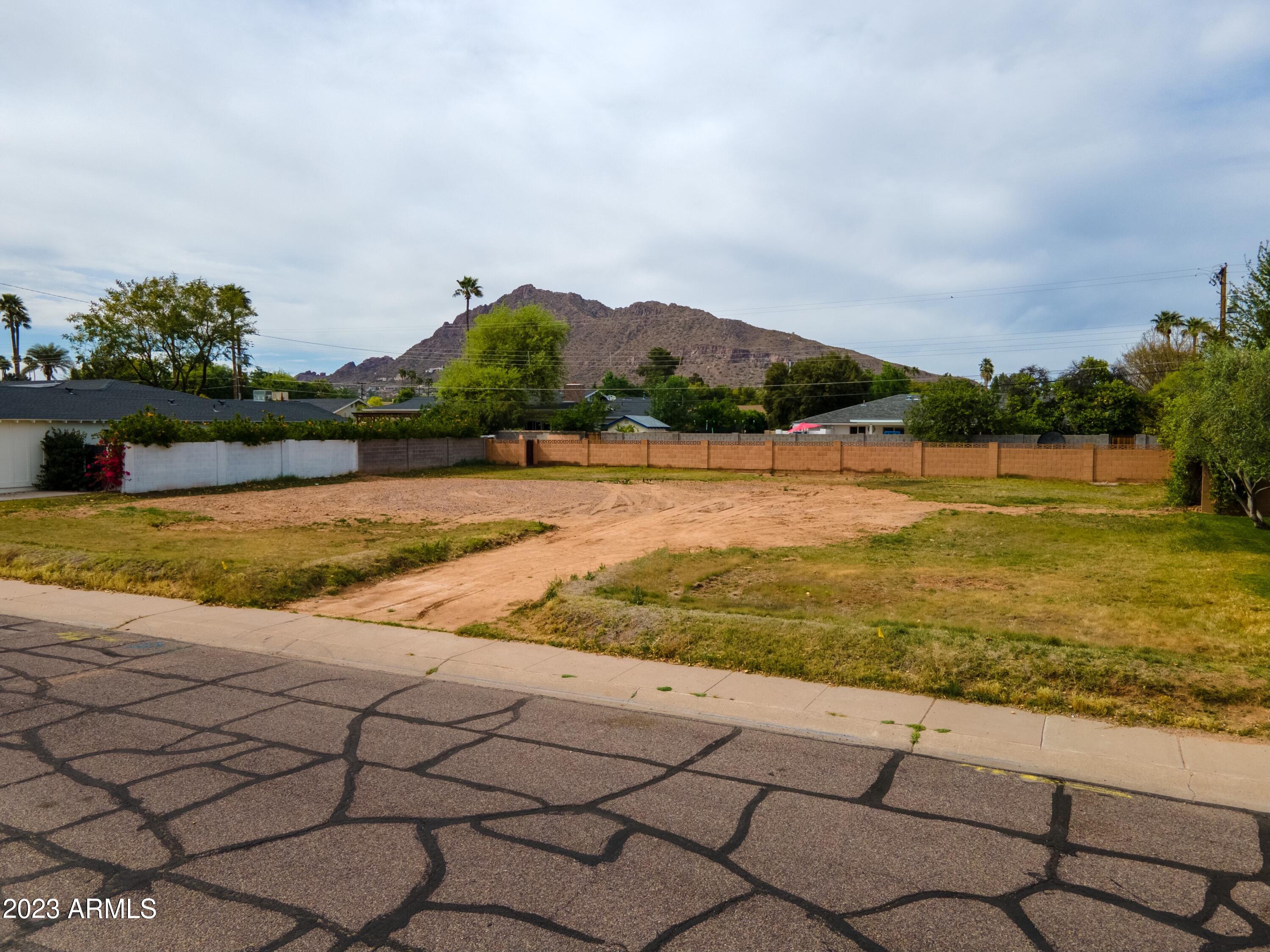 Photo 4 of 6 of 6312 E CALLE DEL PAISANO -- 400 land