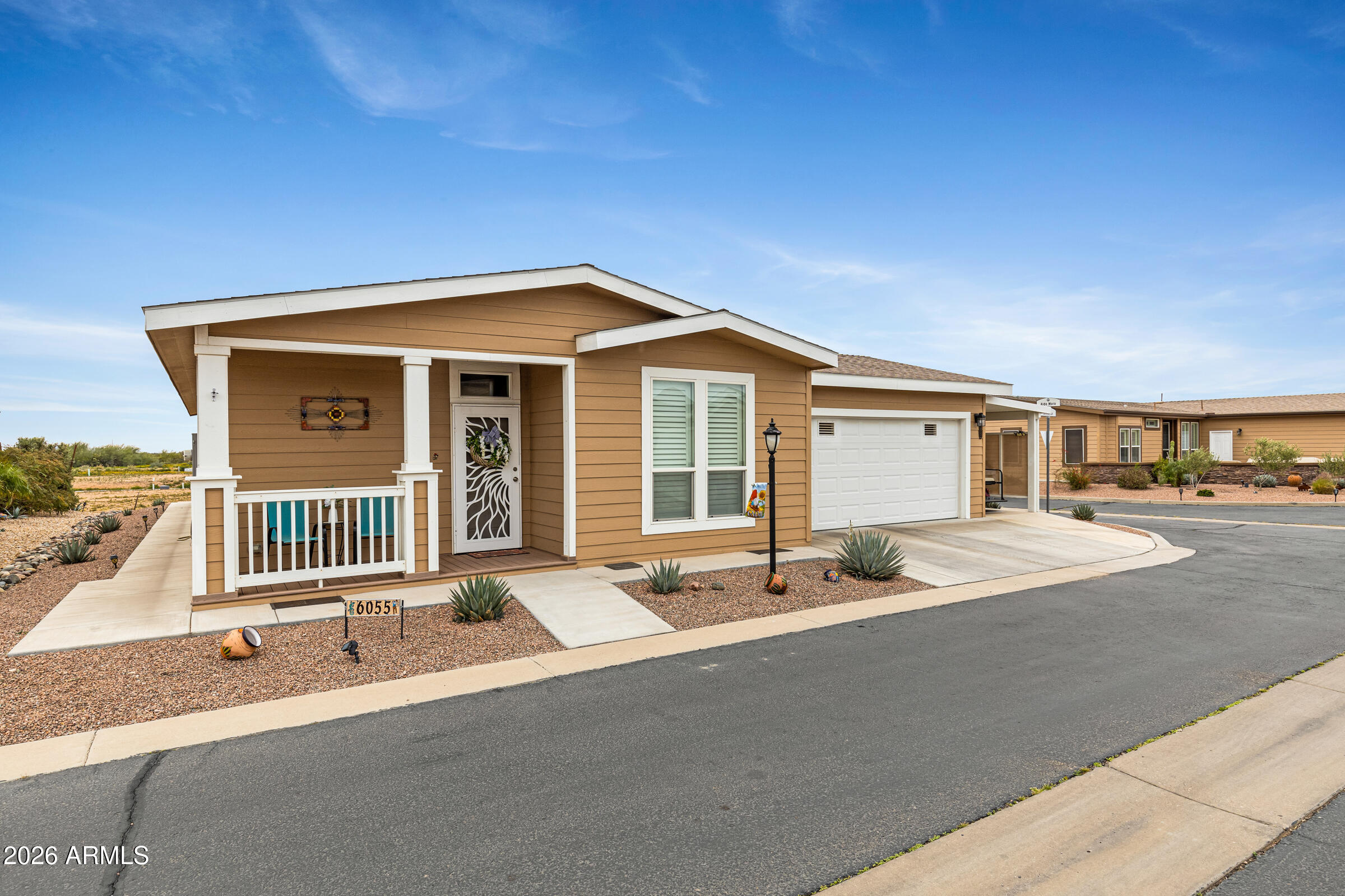 3301 S GOLDFIELD Road 6055