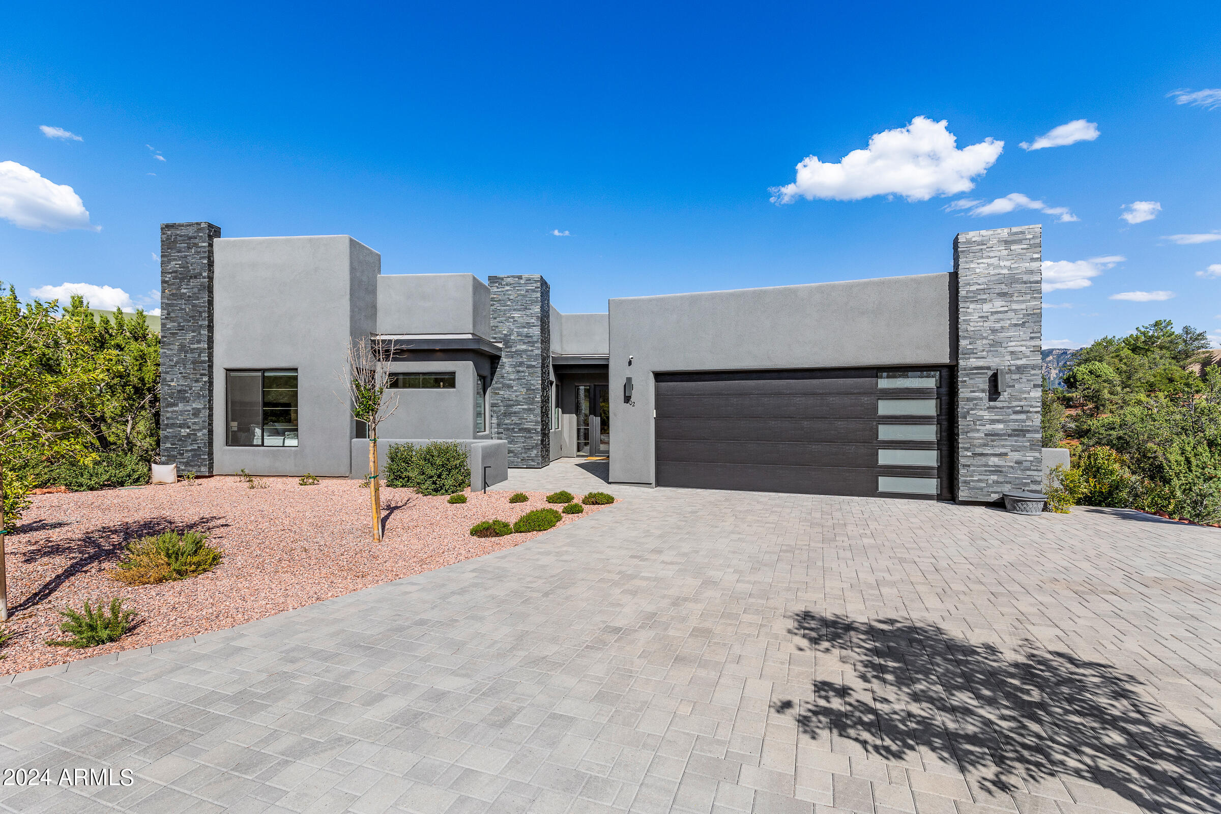 202 CALLE DIAMANTE --