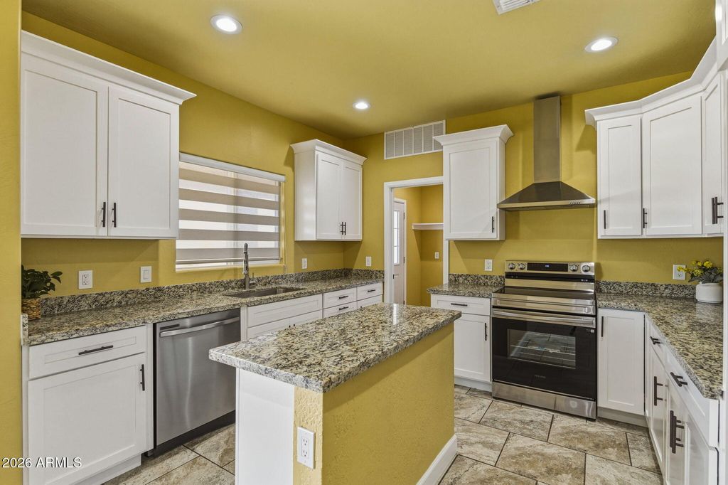 Photo of 210 N Pettoshas Drive, Maricopa, AZ 85139 (MLS # 6984902)