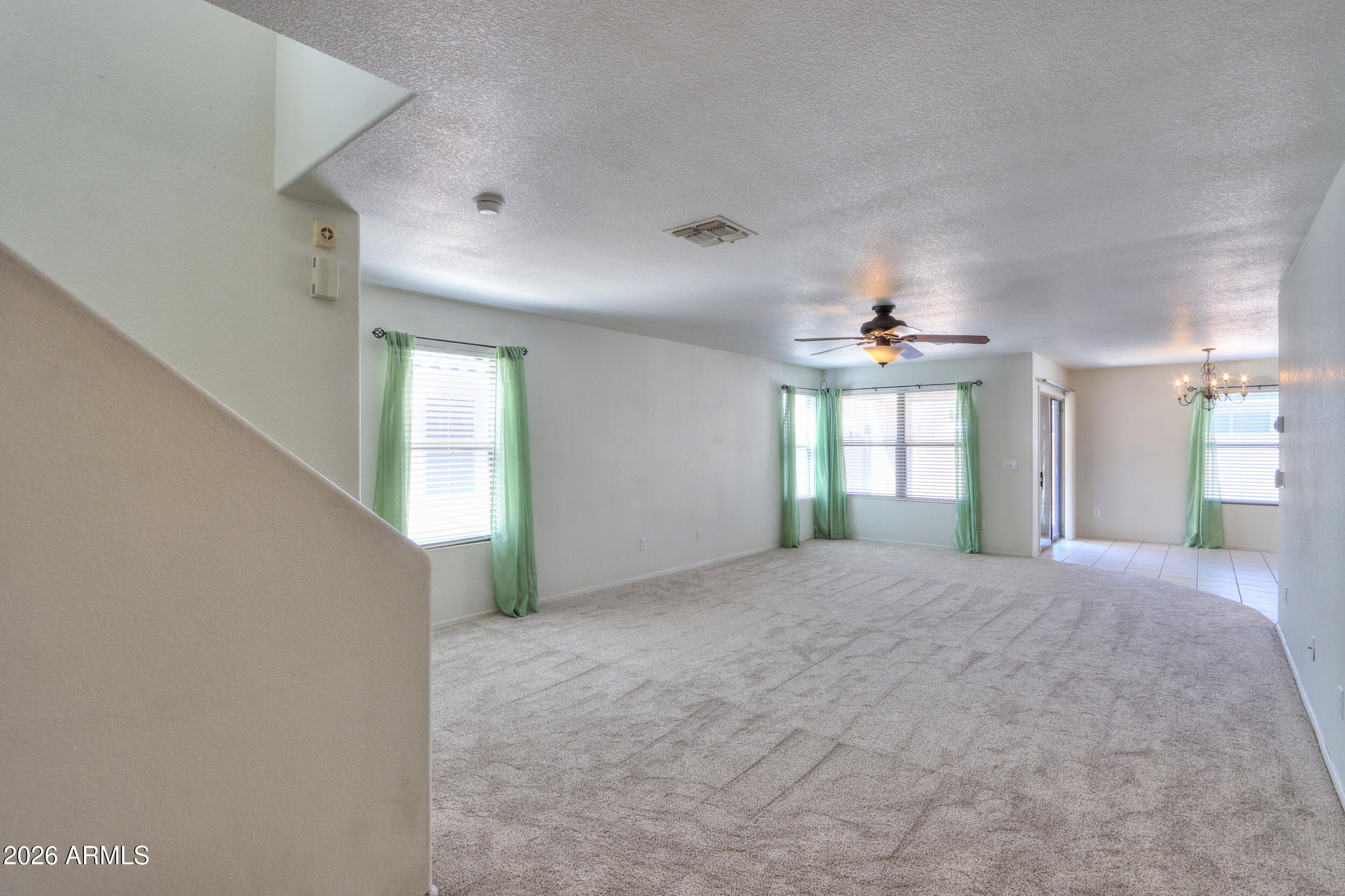 1014 S MOSLEY Drive