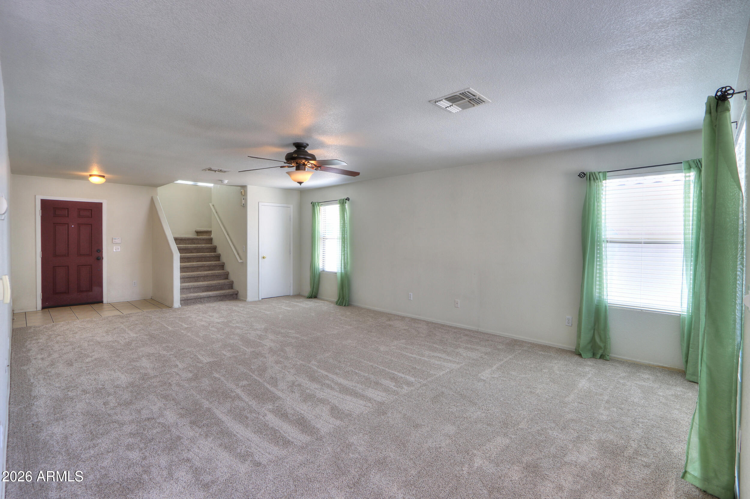 1014 S MOSLEY Drive