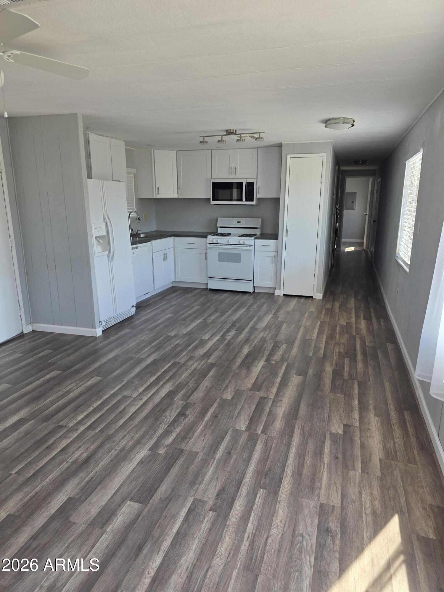 5398 S CAMPOBELLO Avenue