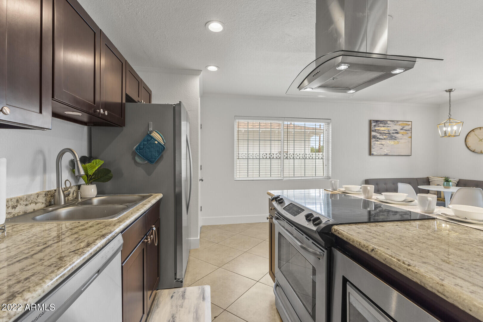 8315 E DEVONSHIRE Avenue