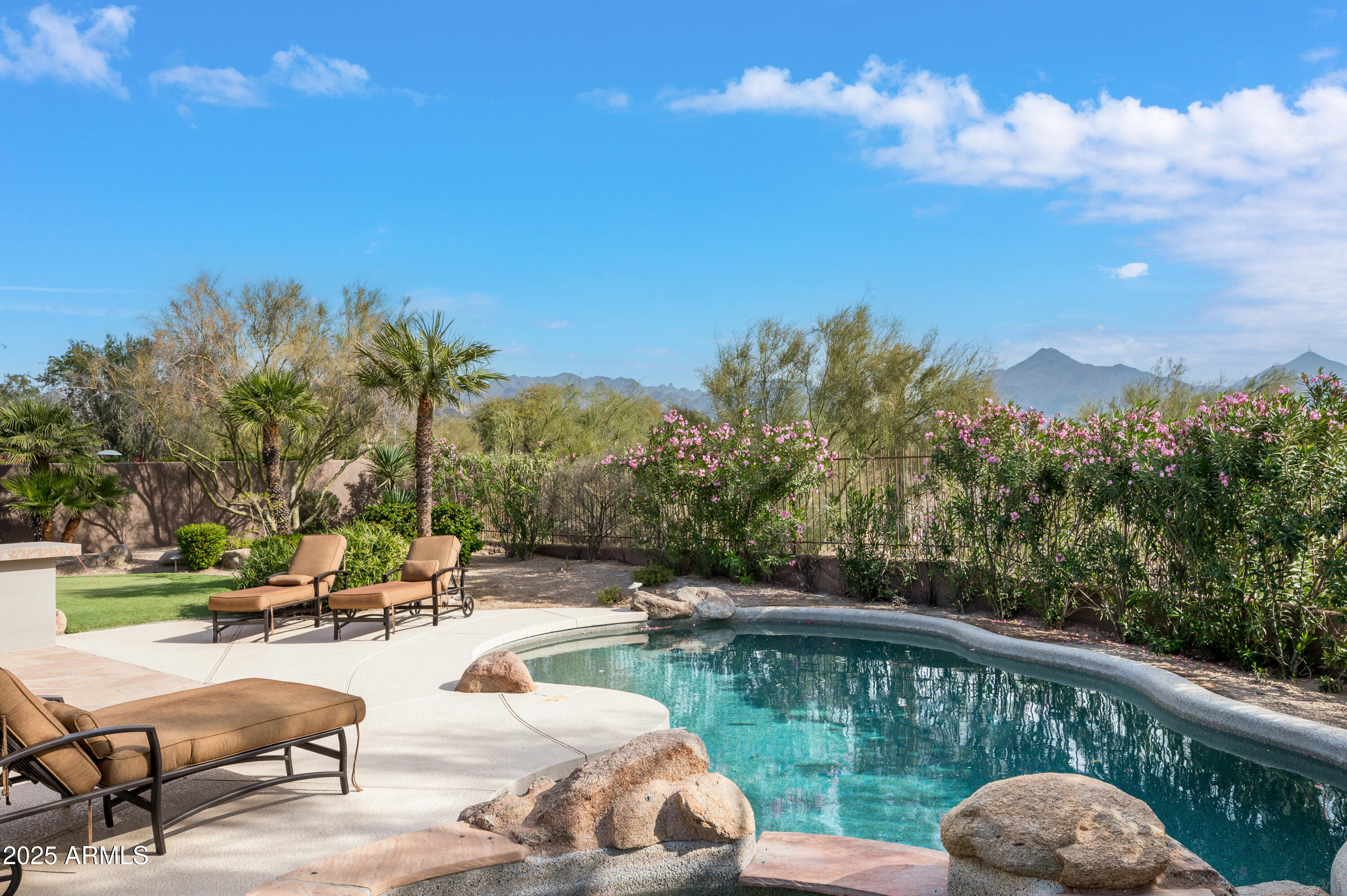 9111 E Mountain Spring Road