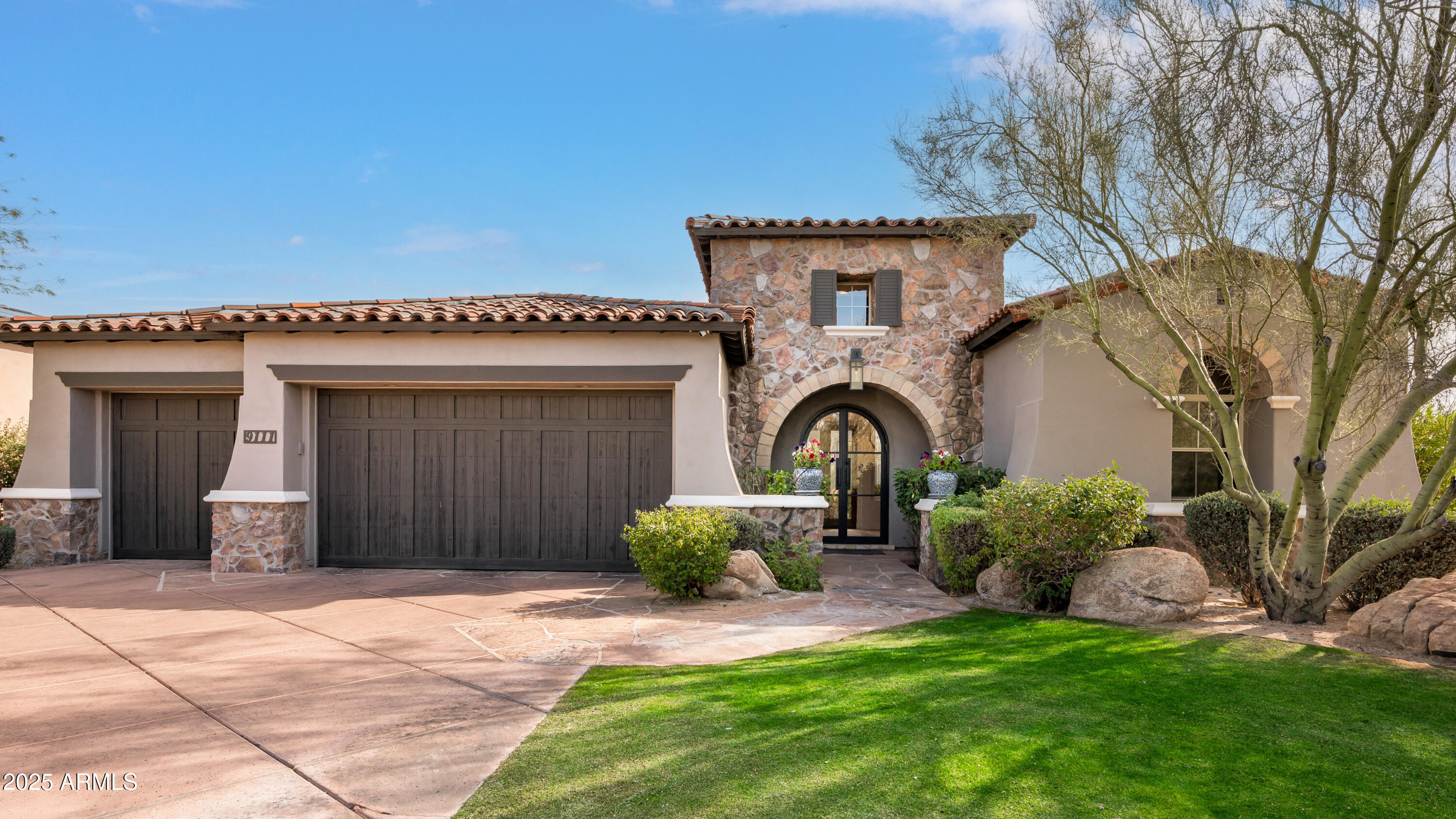9111 E Mountain Spring Road