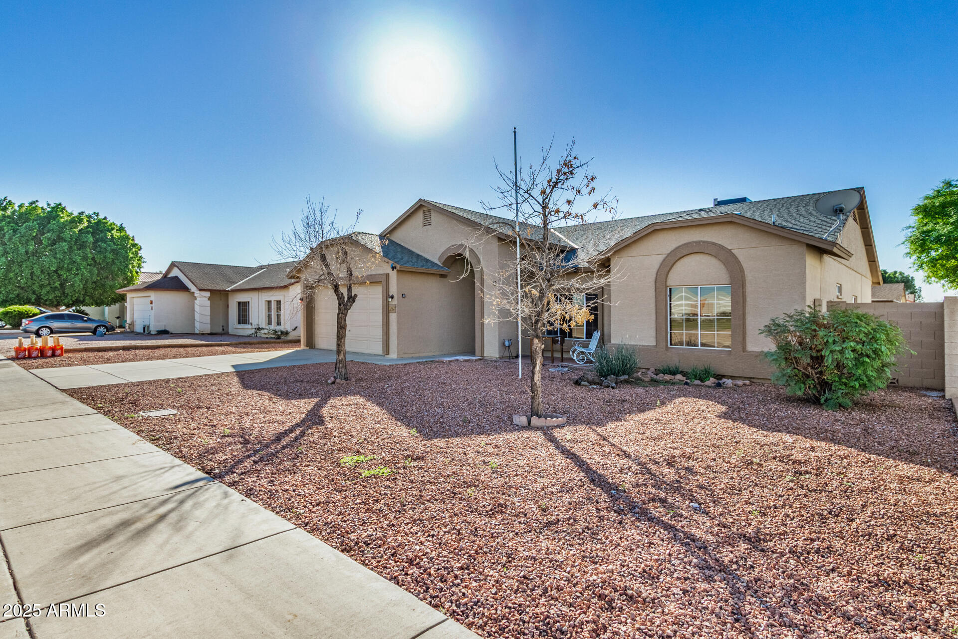 10227 W MISSOURI Avenue