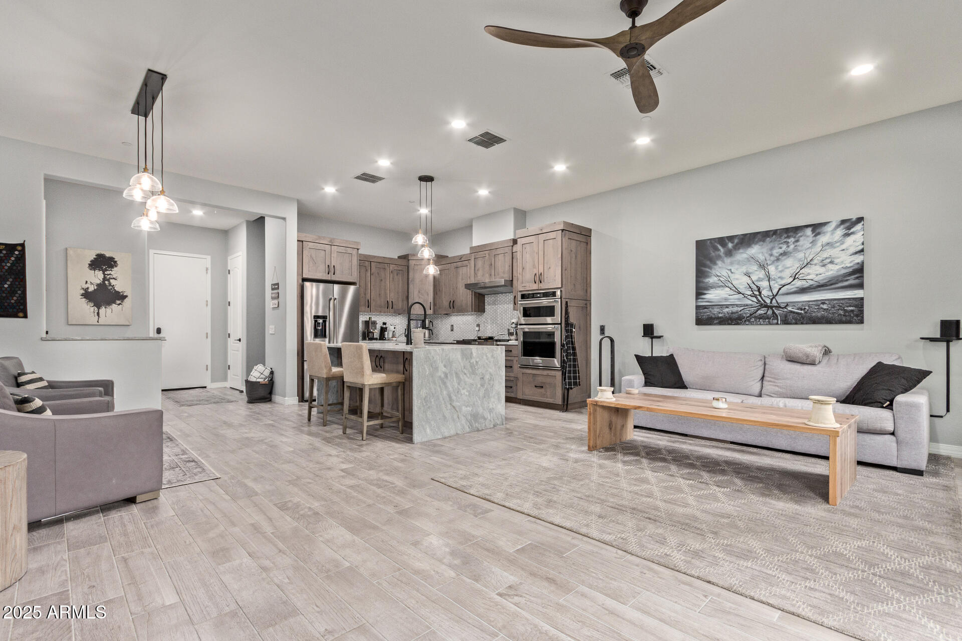 7324 E VISTA BONITA Drive