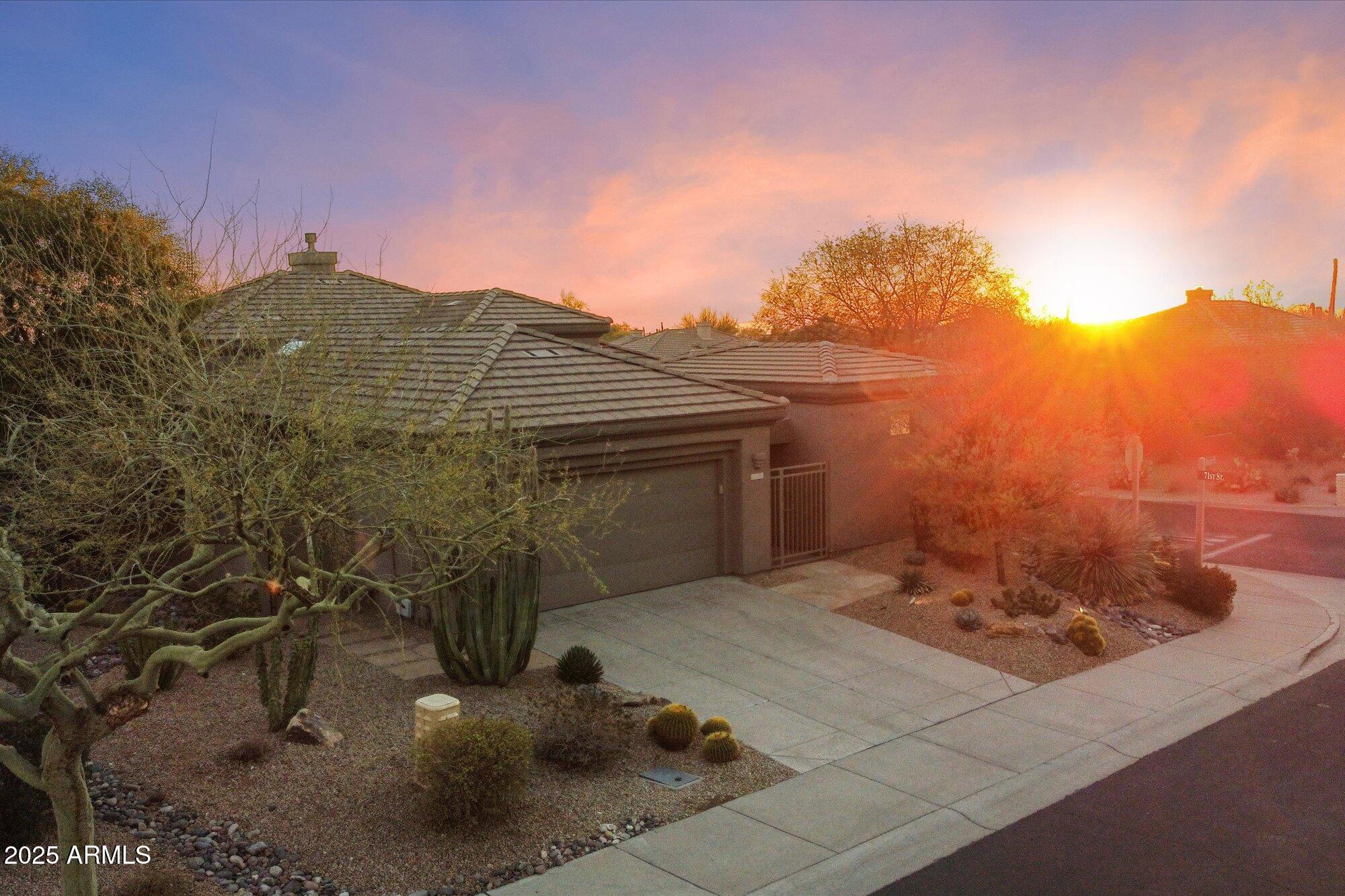 7111 E SIENNA BOUQUET Place