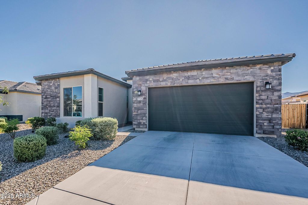 Photo of 5528 N 193rd Avenue, Litchfield Park, AZ 85340 (MLS # 6897786)