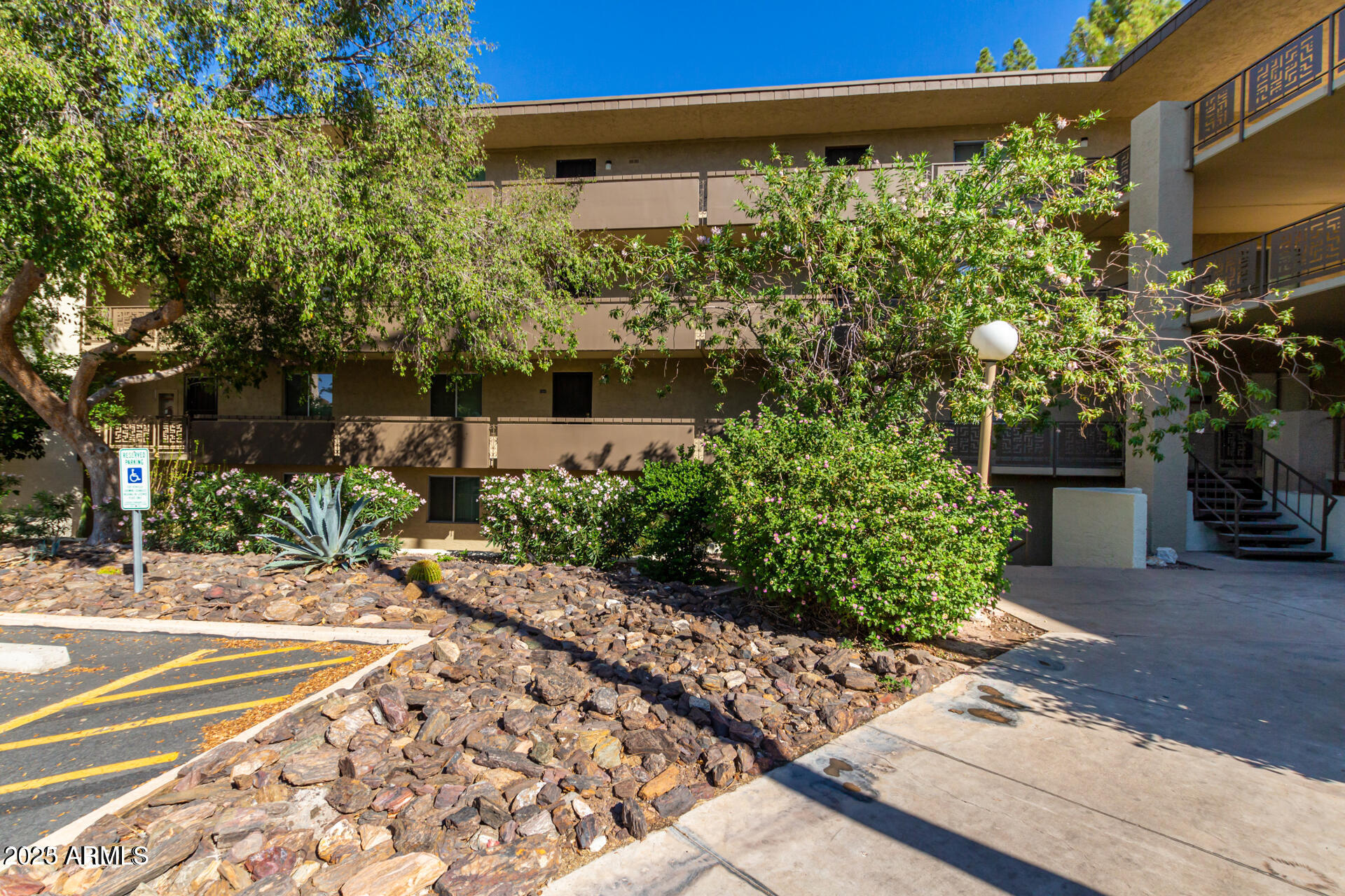 7625 E CAMELBACK Road A133