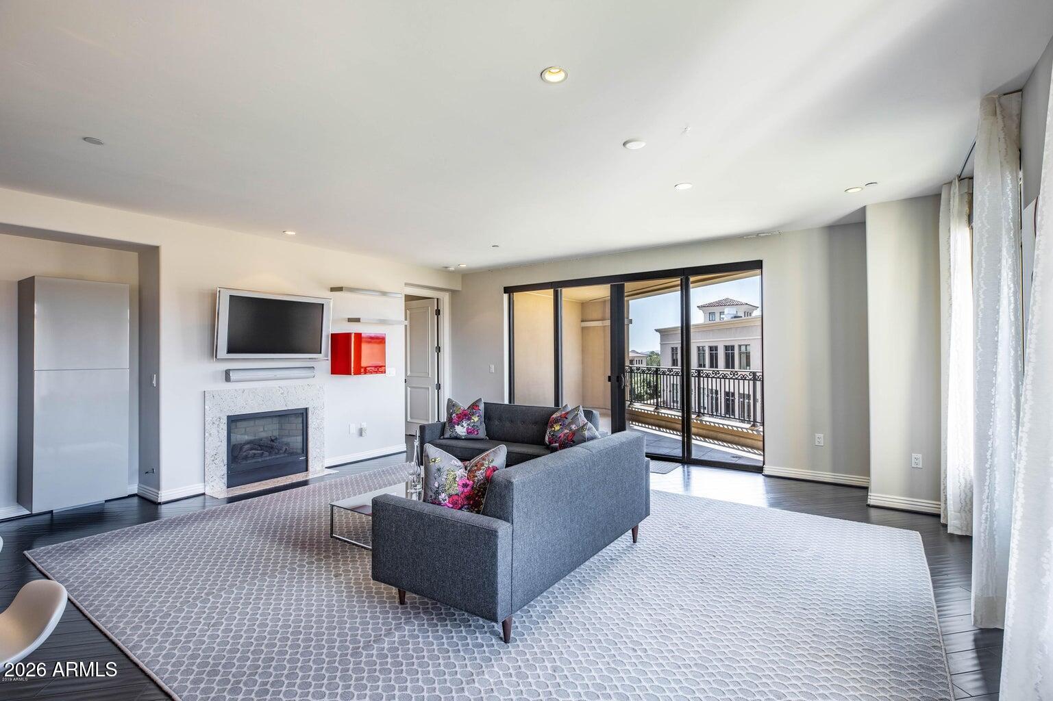 7175 E Camelback Road 505