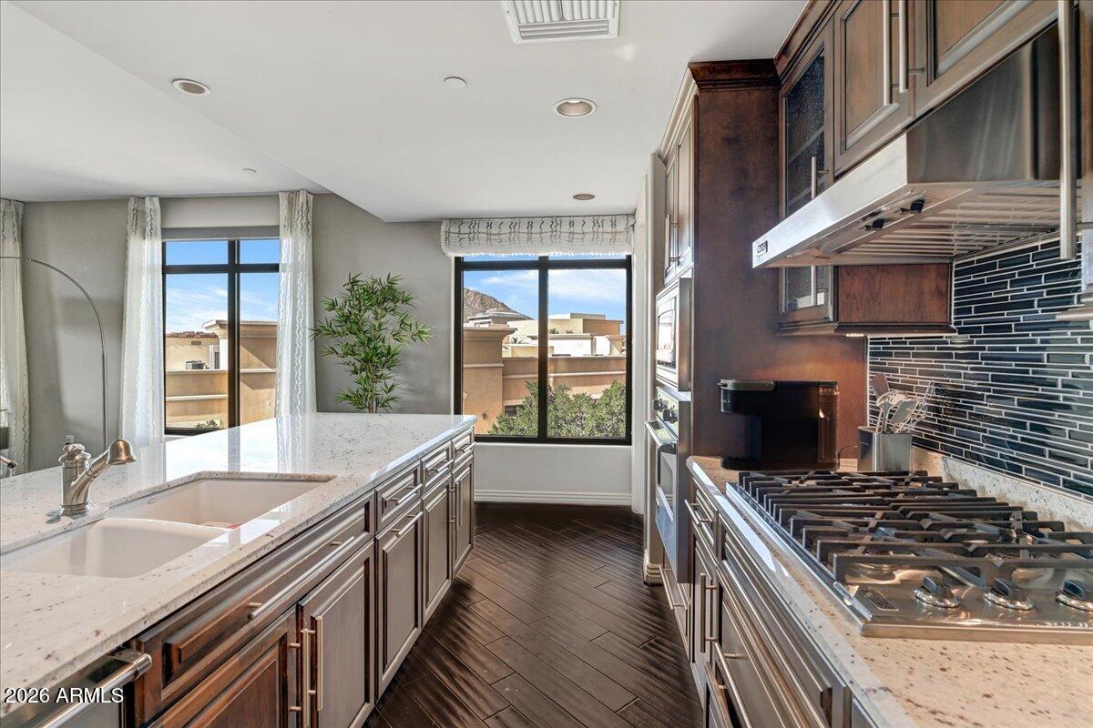 7175 E Camelback Road 505