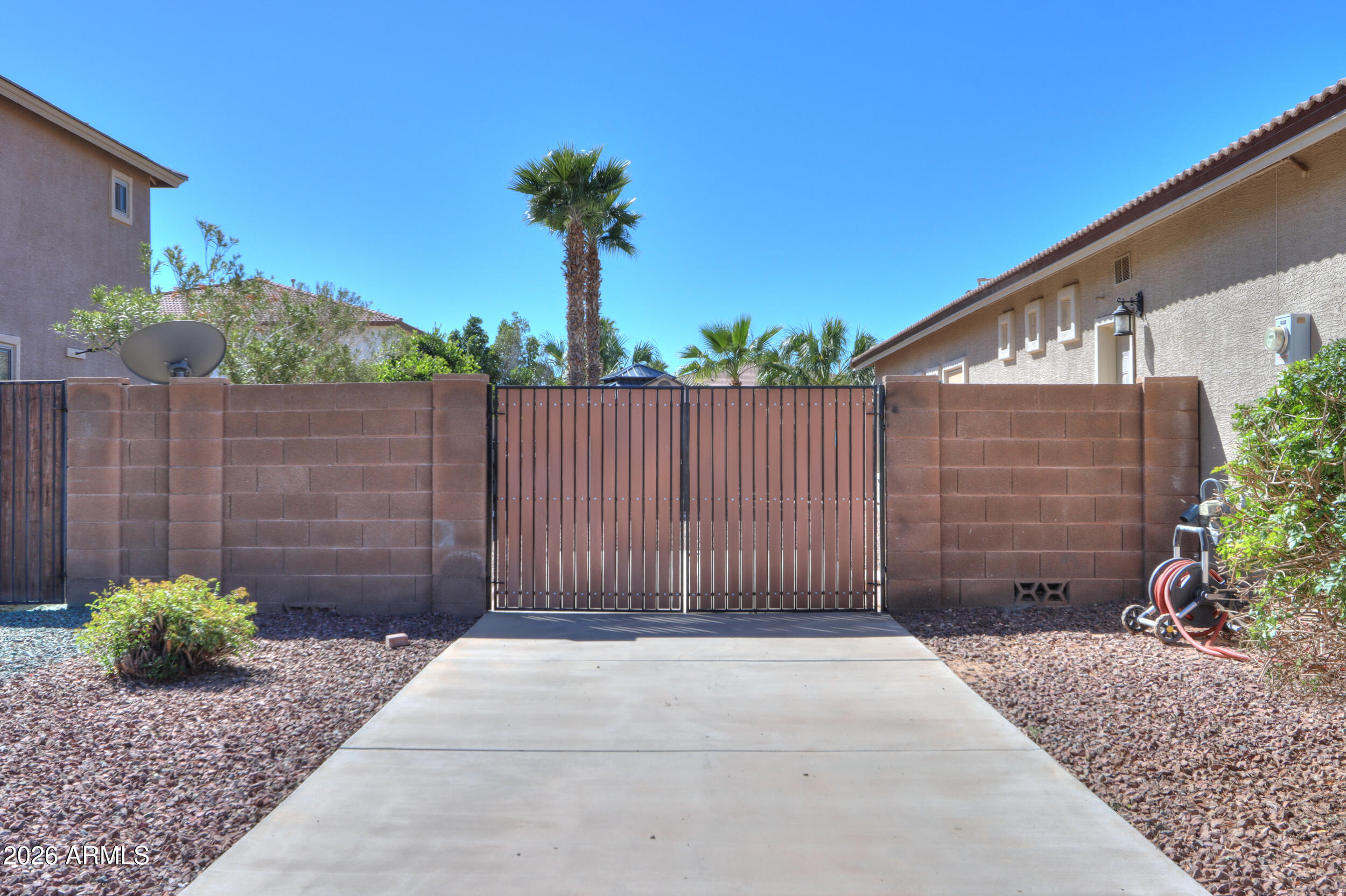 43301 W KNAUSS Drive