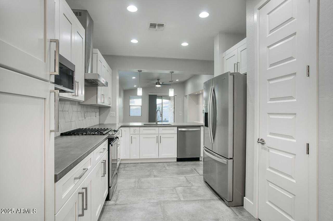 Peoria, Arizona 85383, United States, 2 Bedrooms Bedrooms, ,2 BathroomsBathrooms,Residential,Active,432