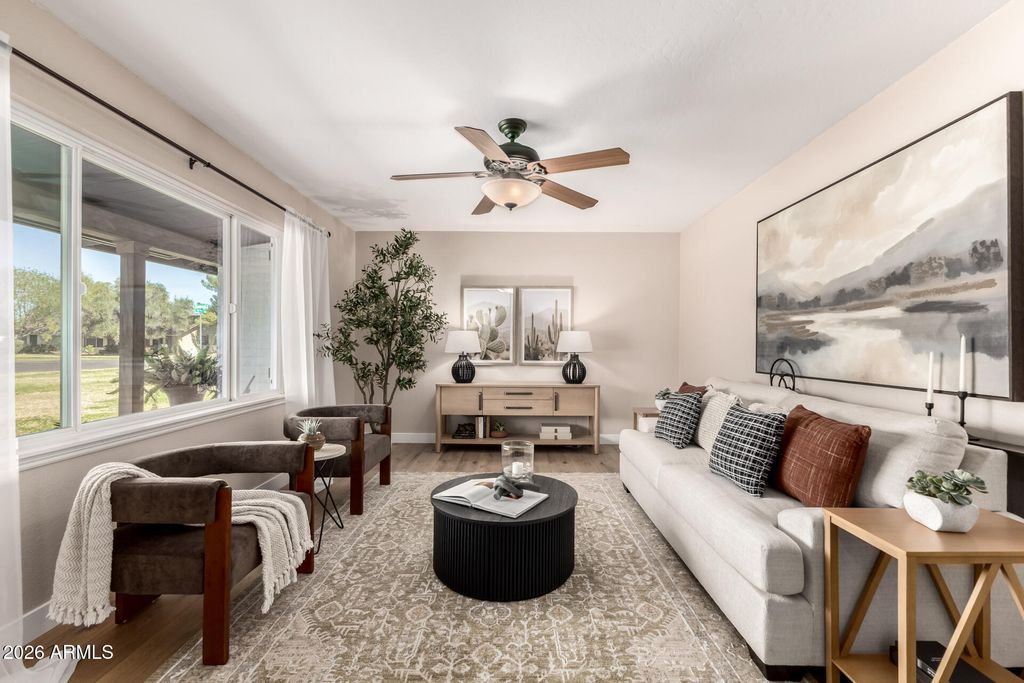 Photo of 1319 E Sagebrush Street, Gilbert, AZ 85296 (MLS # 6992054)