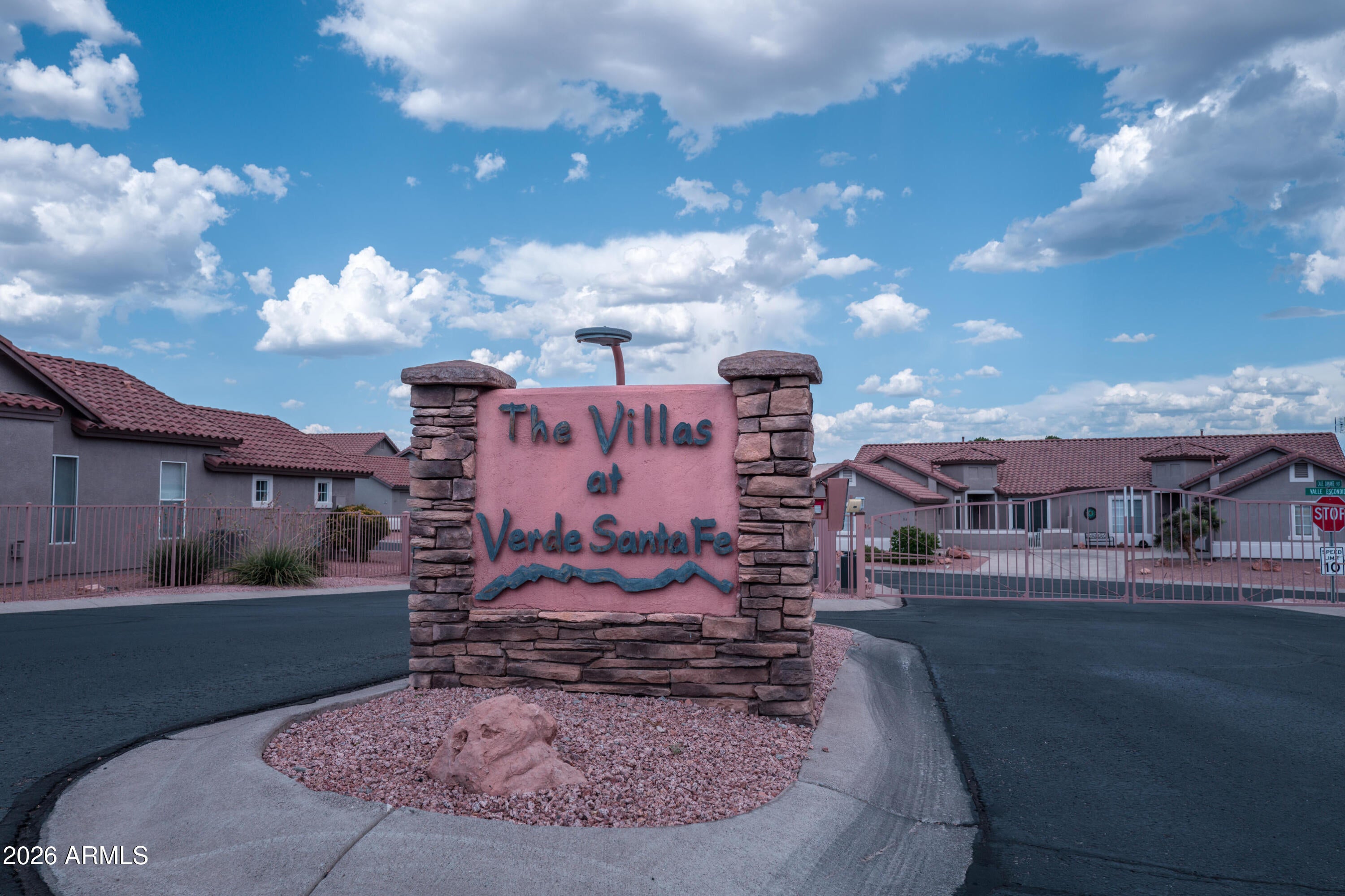 493 S VALLE ESCONDIDO --