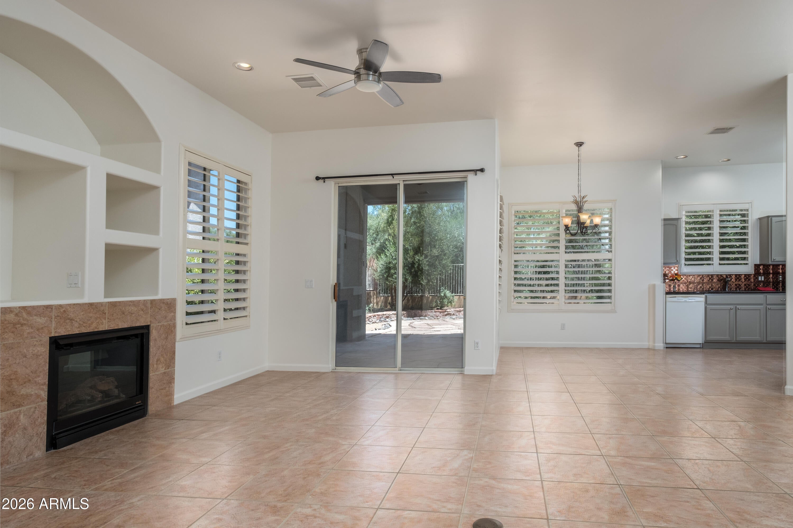 493 S VALLE ESCONDIDO --
