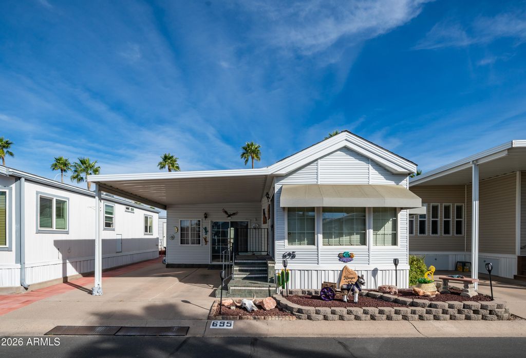 Photo of 695 Felspar Drive, Apache Junction, AZ 85119 (MLS # 6991192)