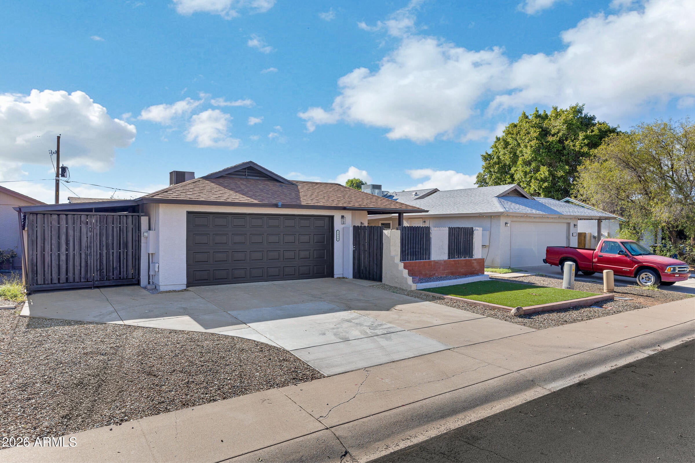 1954 N IOWA Street