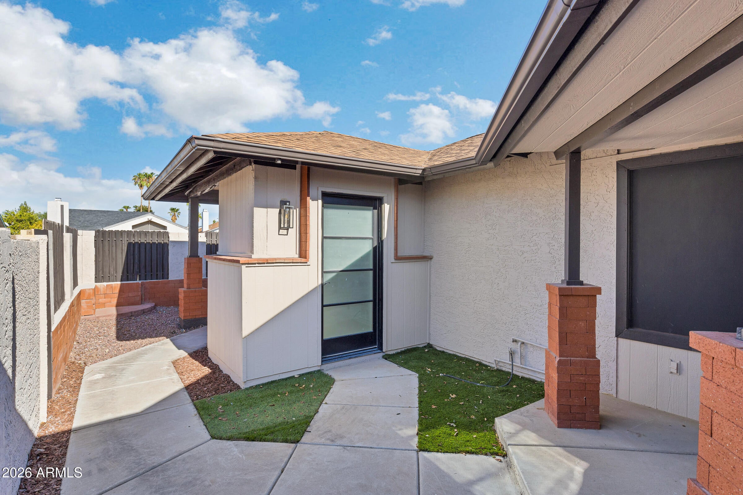 1954 N IOWA Street