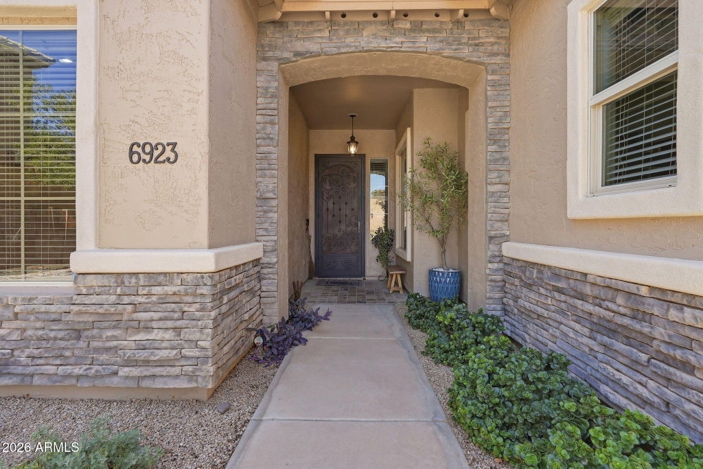 Photo of 6923 S Black Hills Way, Chandler, AZ 85249 (MLS # 7082656)