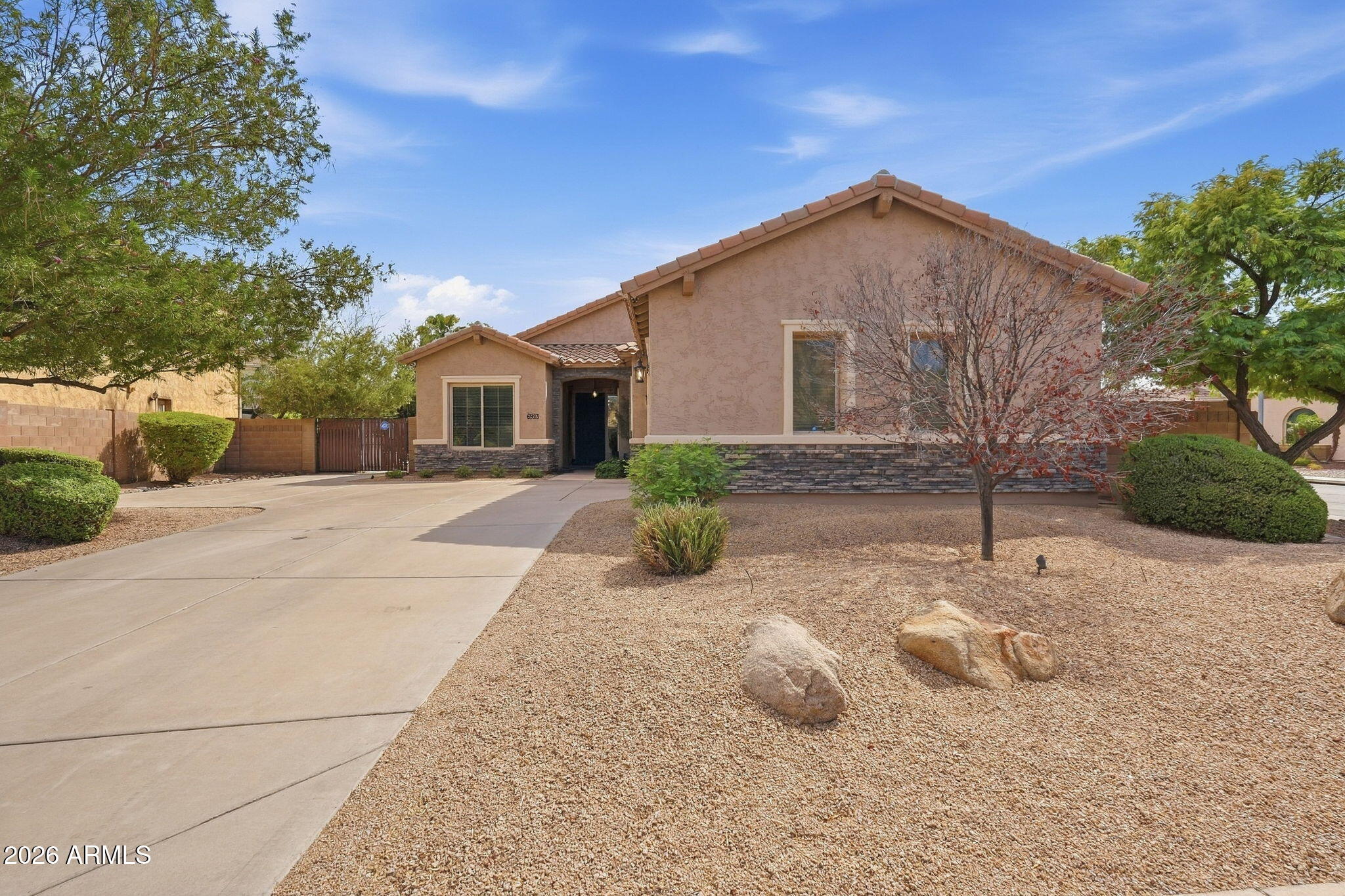 6923 S BLACK HILLS Way