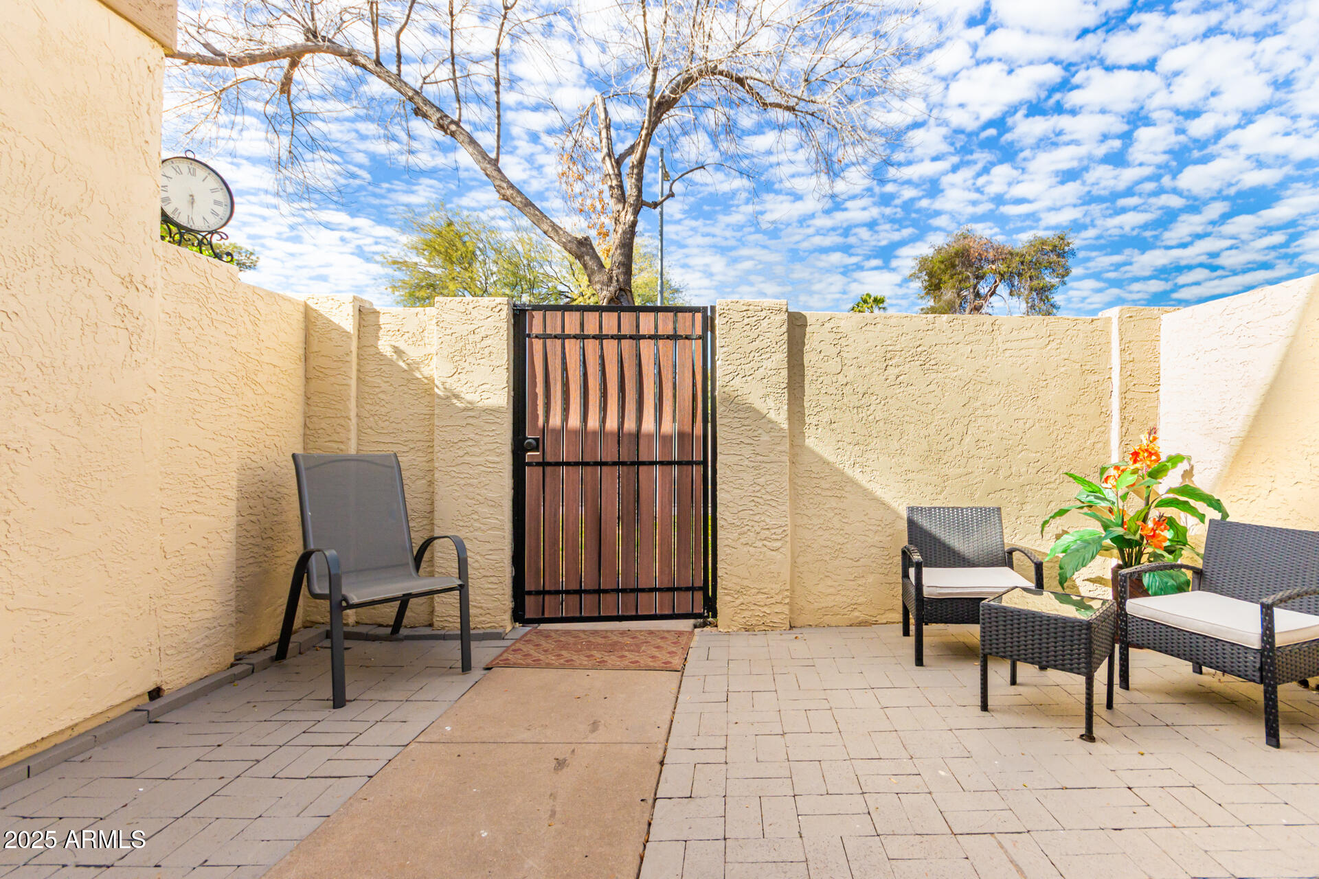 7817 E VALLEY VISTA Drive