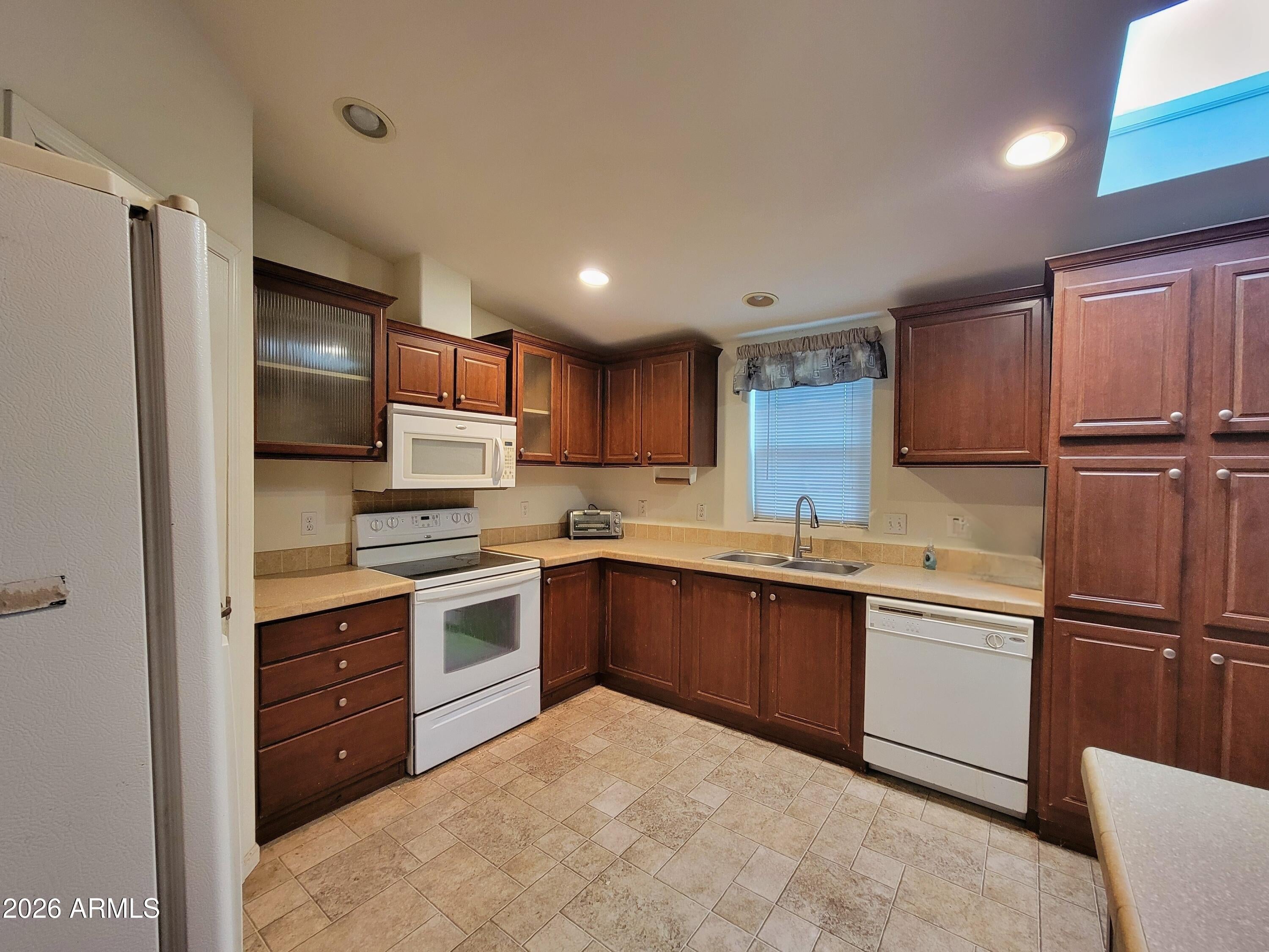 5894 E RAMADA Road