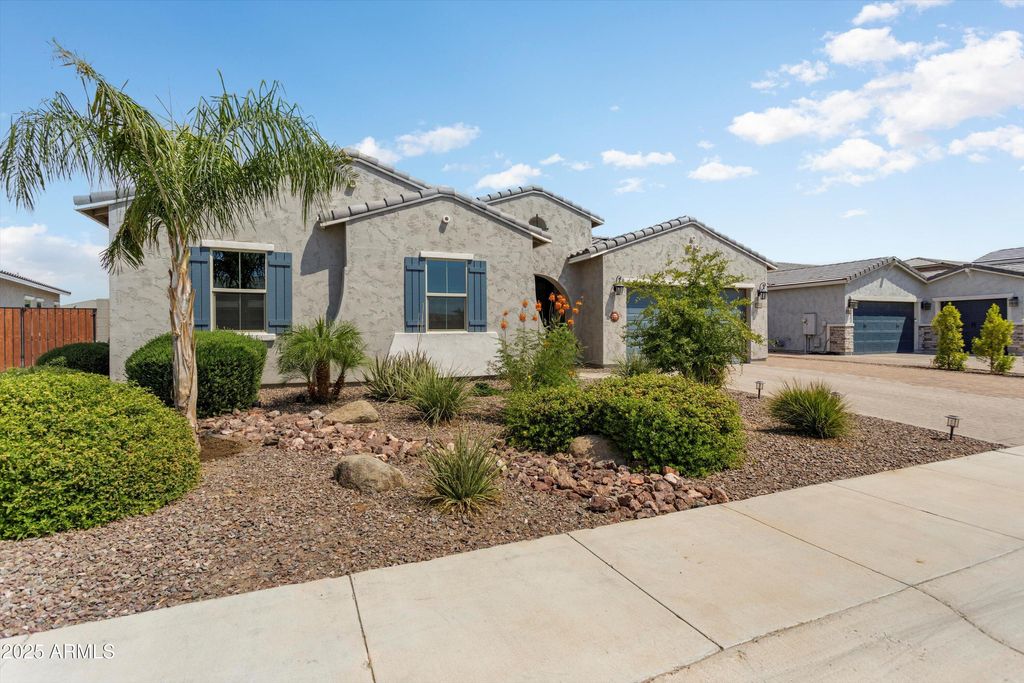 Photo of 17988 W Hazelwood Street, Goodyear, AZ 85395 (MLS # 6909772)