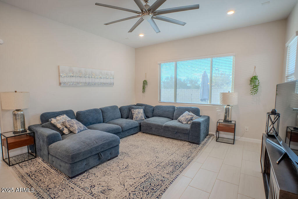 16979 W ALAMEDA Road