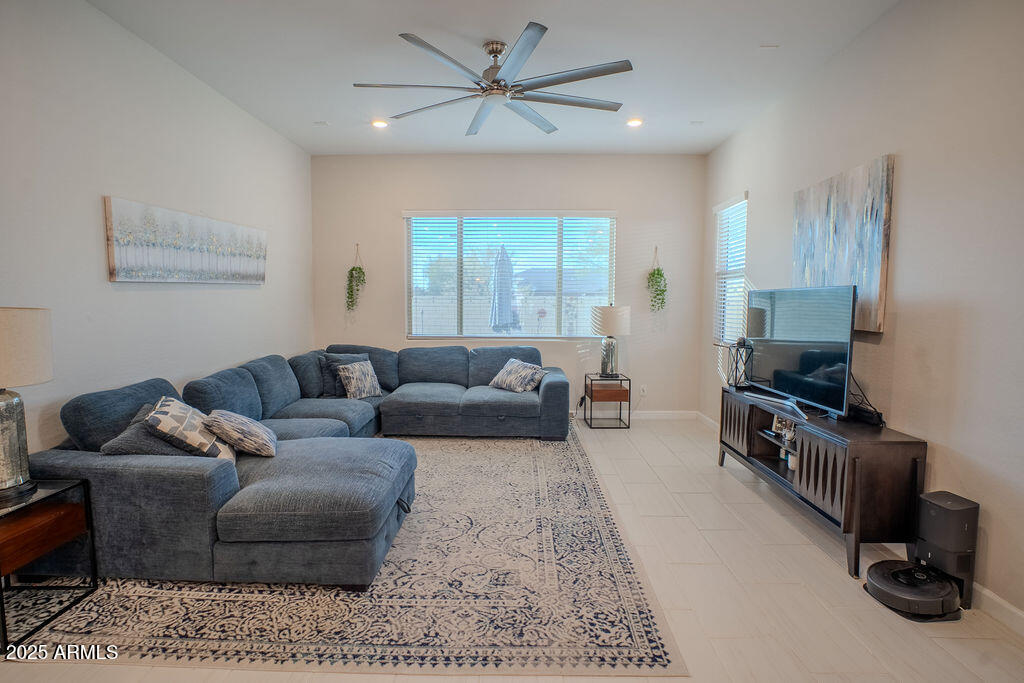 16979 W ALAMEDA Road