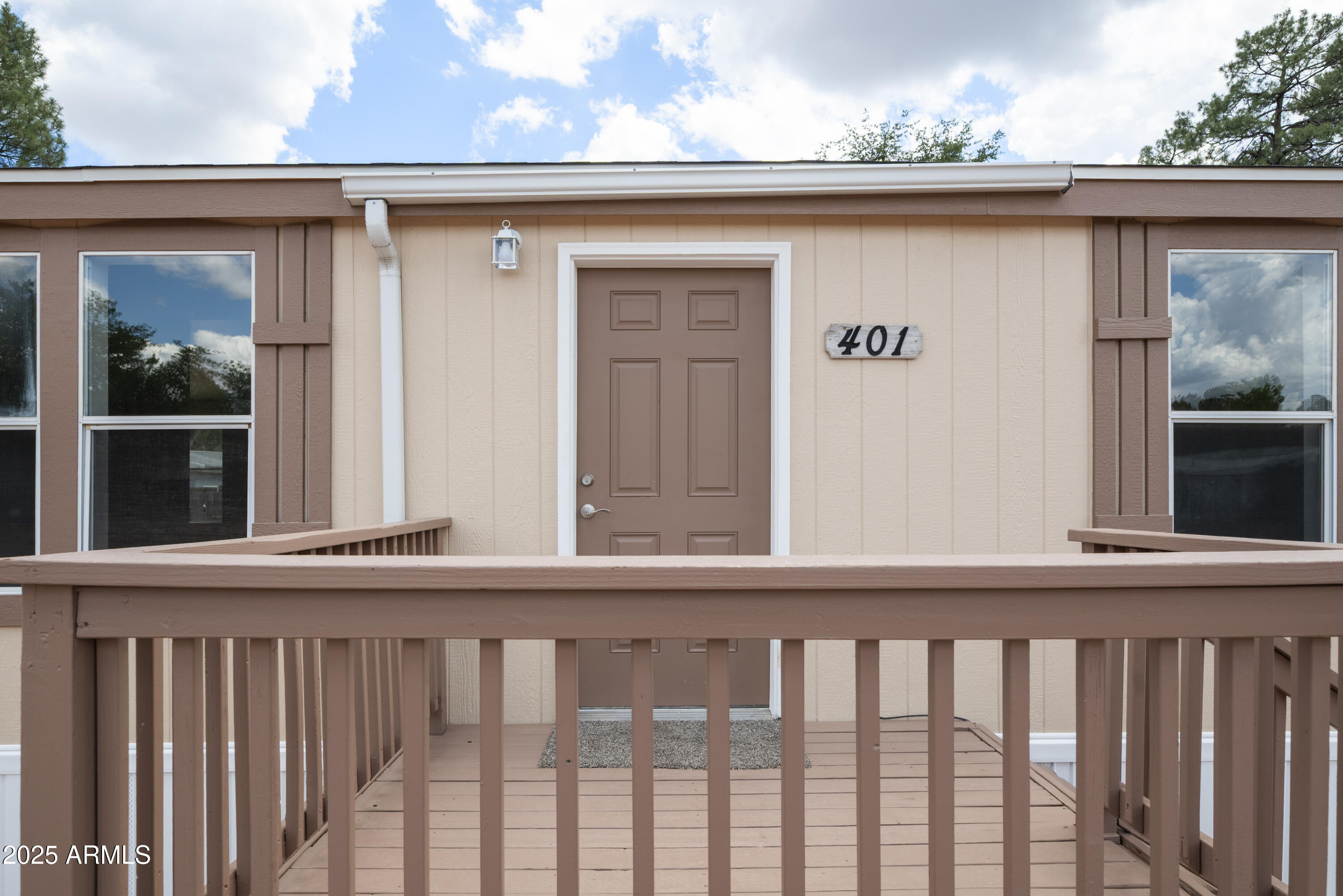 401 E MCKAMEY Street