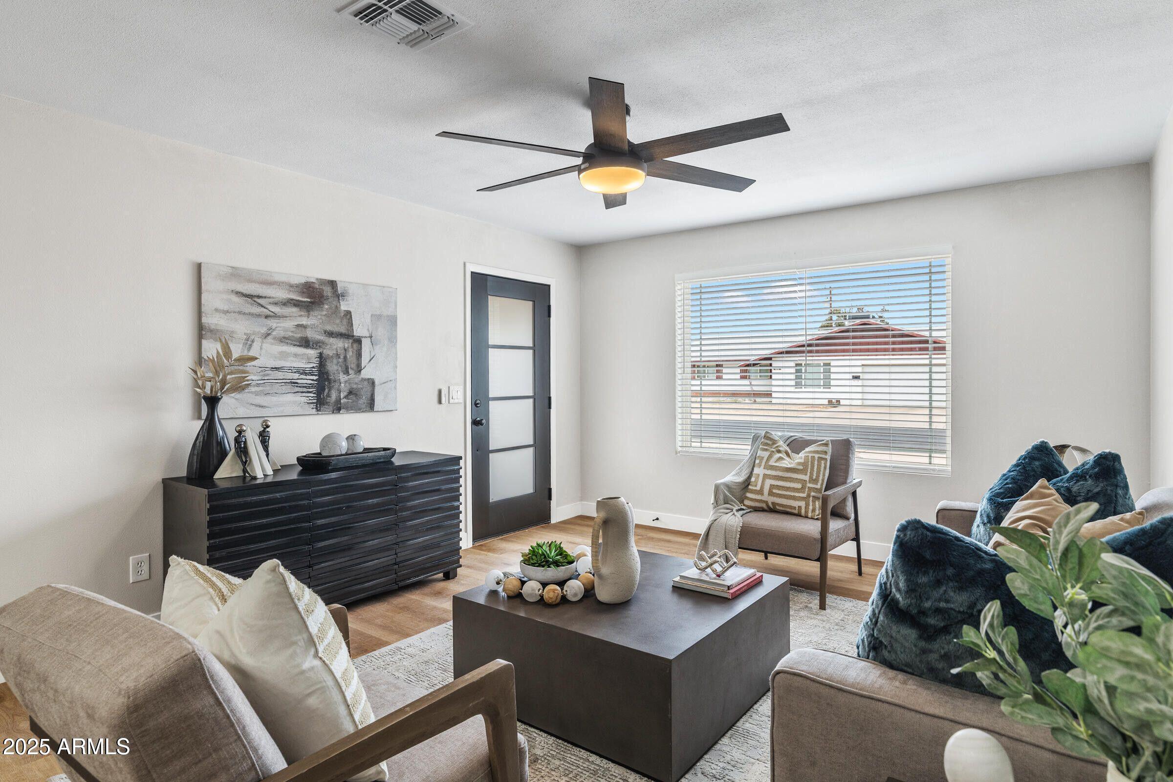 113 E FAIRMONT Drive