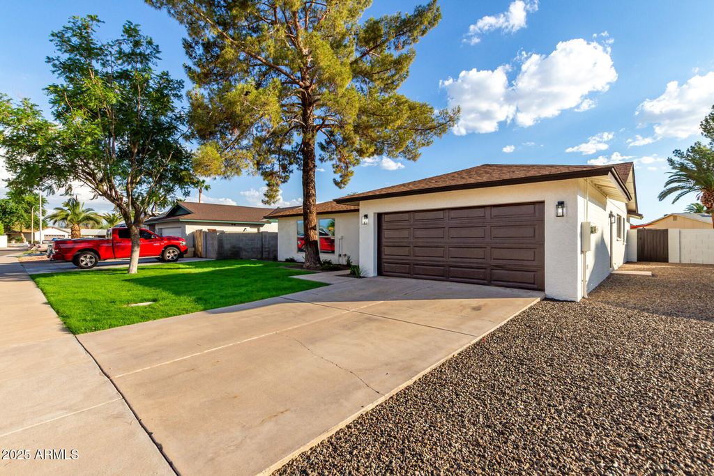 Photo of 2203 W Palomino Drive, Chandler, AZ 85224 (MLS # 6925788)
