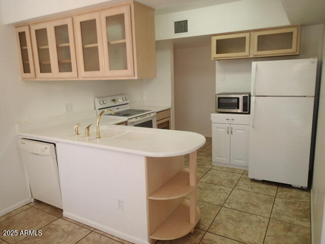 Homes 1 4511 BUENA LOMA WAY 6 Way 6