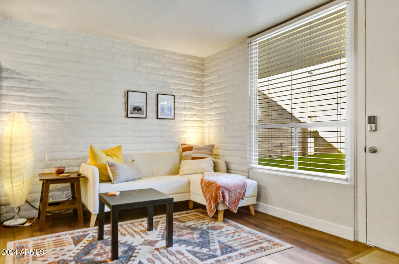 3737 E TURNEY Avenue 116