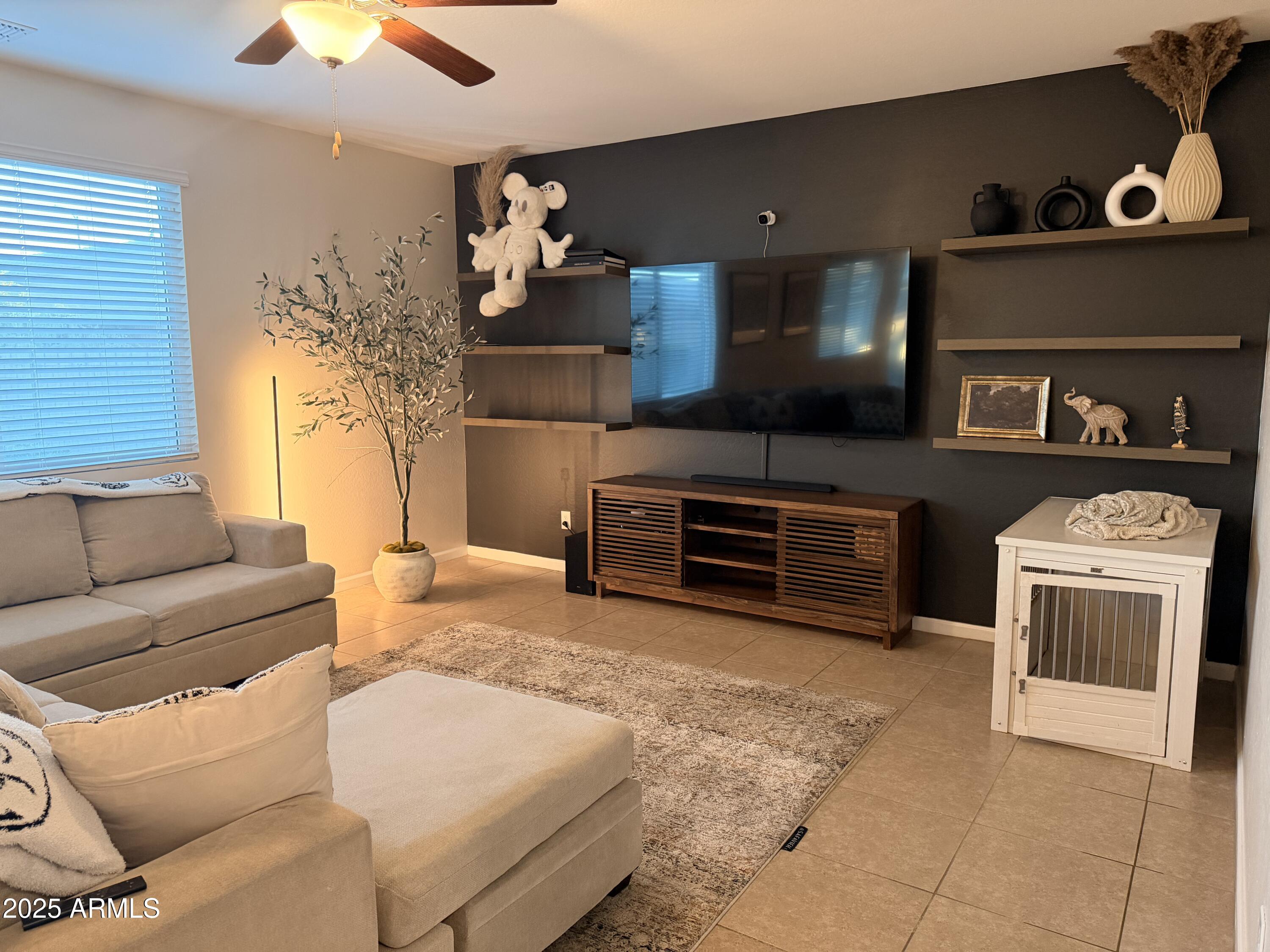 2029 E PIEDMONT Place