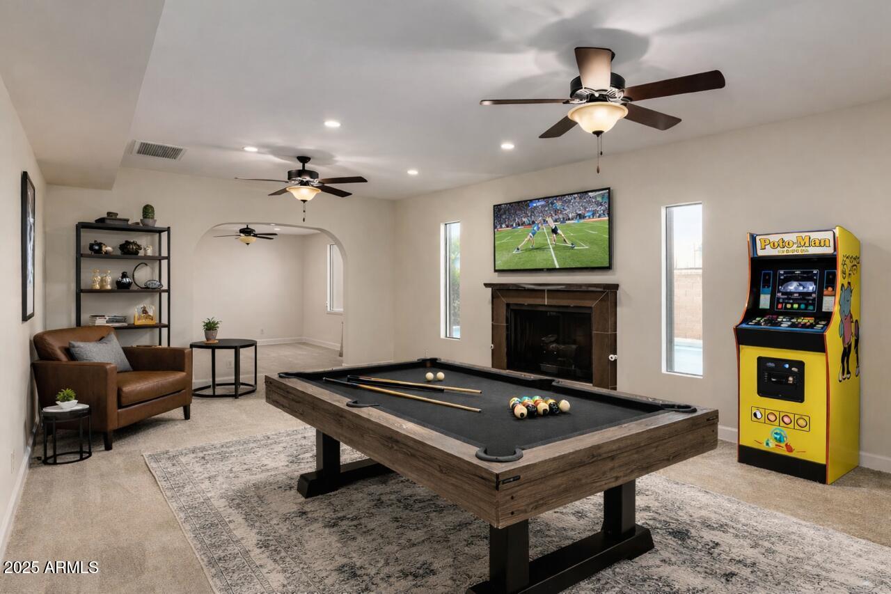 8102 E WHITTON Avenue