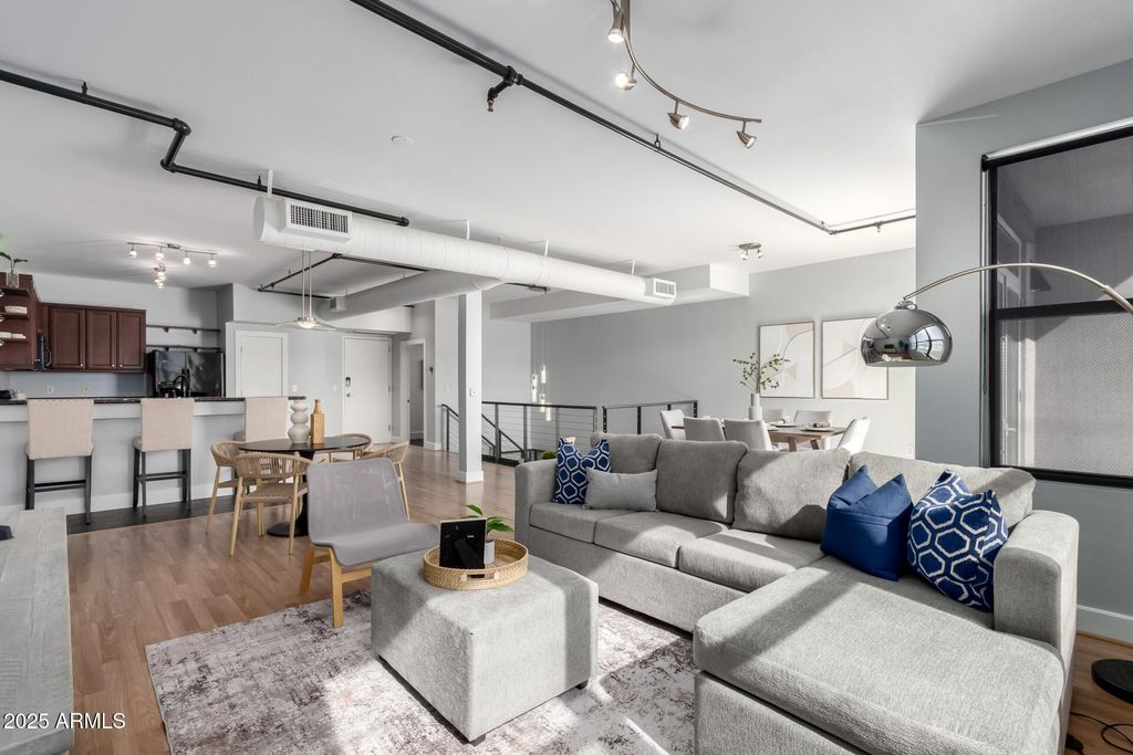 Photo of 1326 N Central Avenue #307, Phoenix, AZ 85004 (MLS # 6943549)