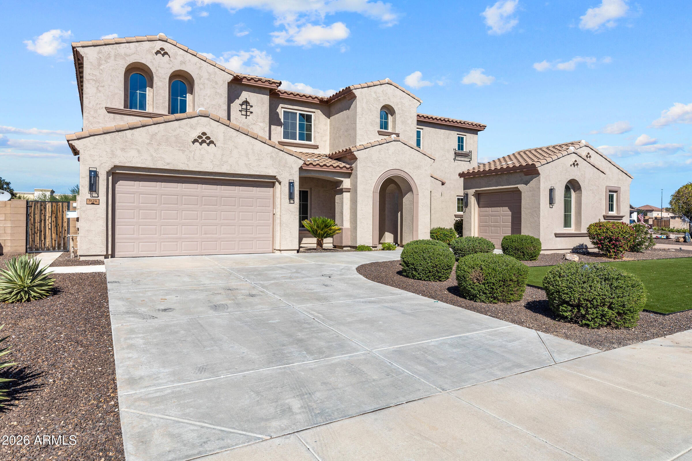 3126 E WILDHORSE Court