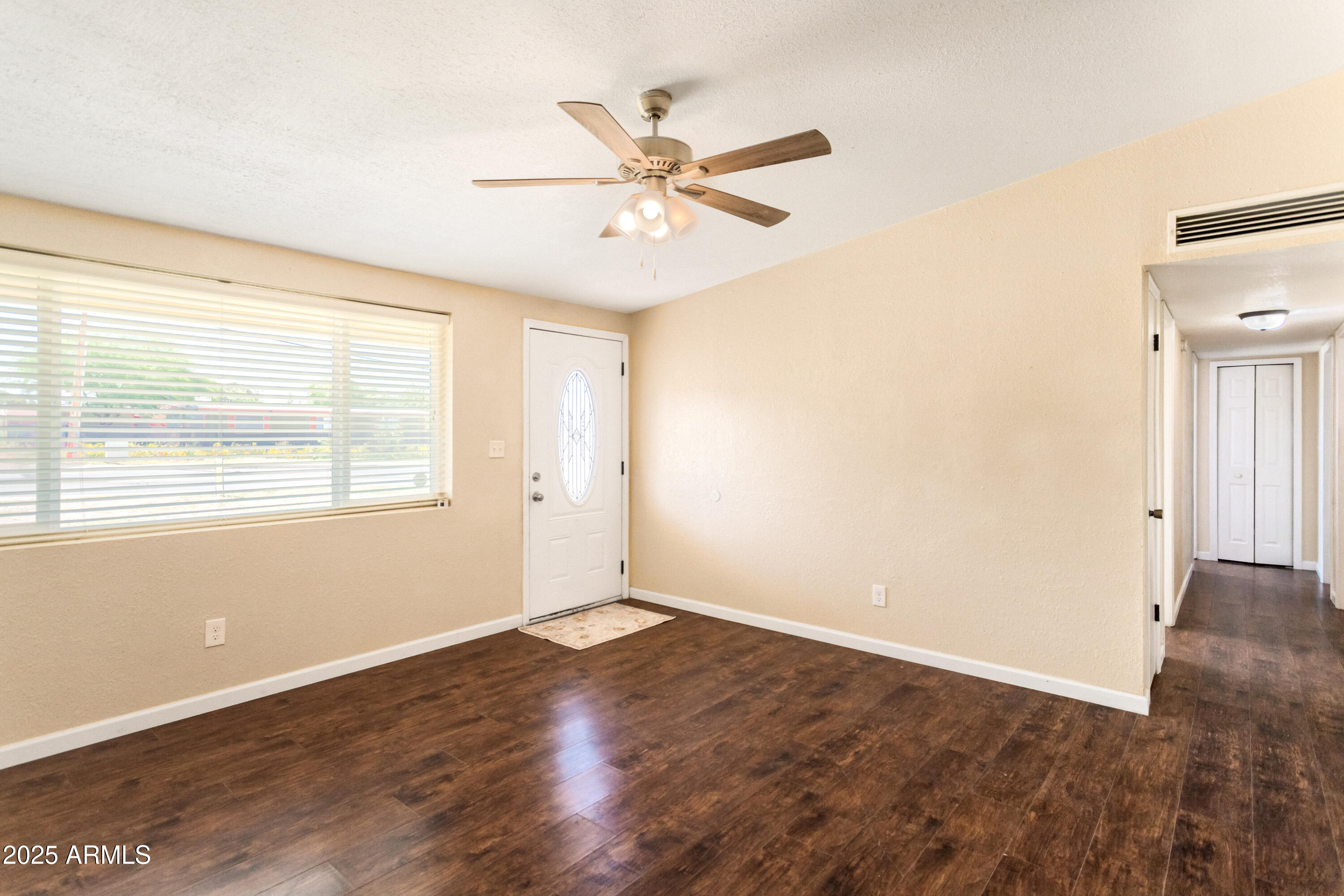 611 S CARMICHAEL Avenue