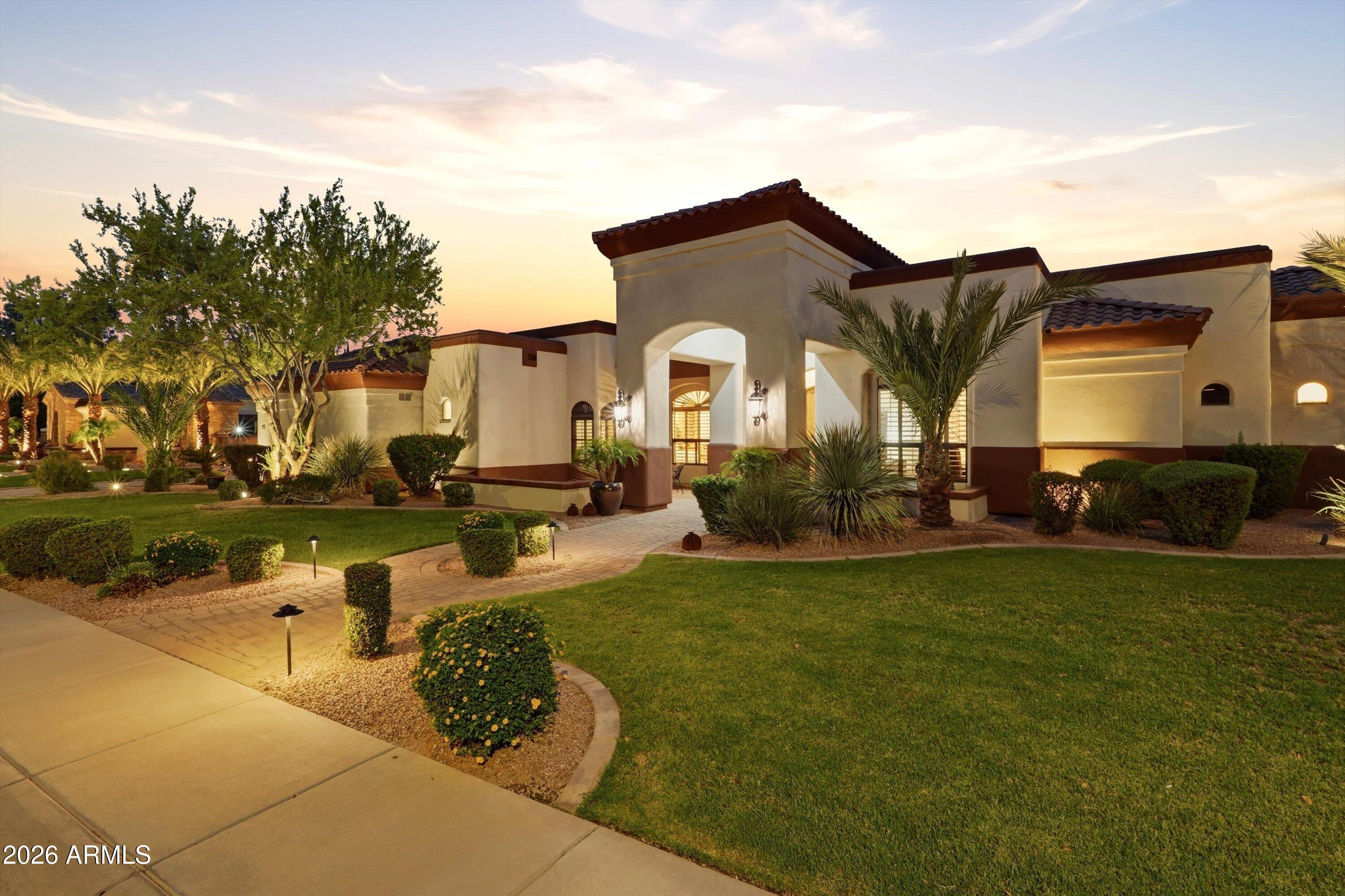 4406 E CAPRICORN Place
