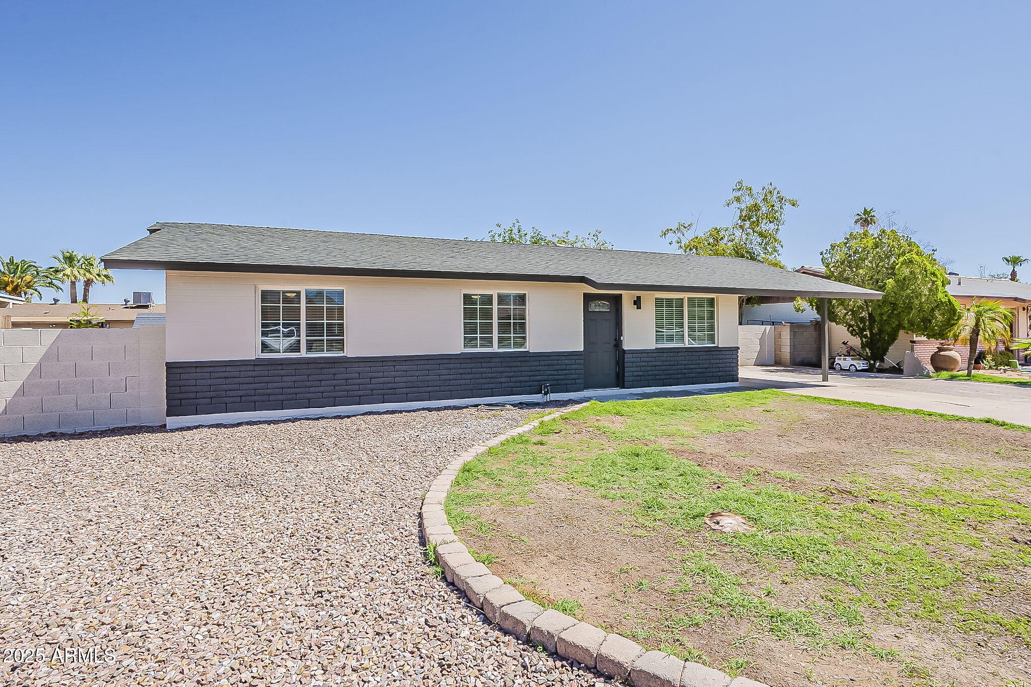2130 W CINDY Street