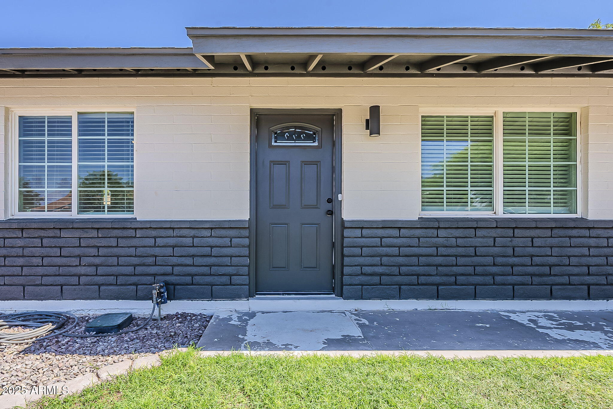2130 W CINDY Street