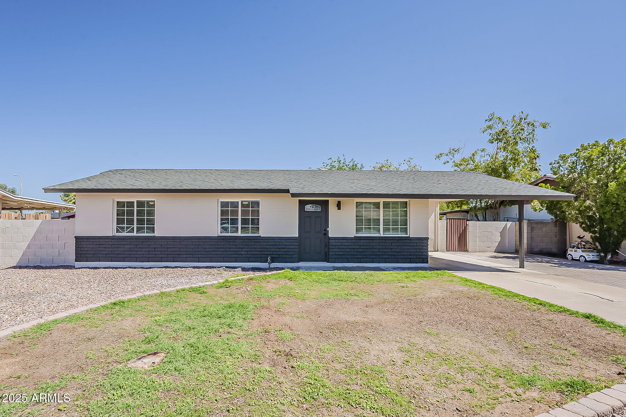 2130 W CINDY Street