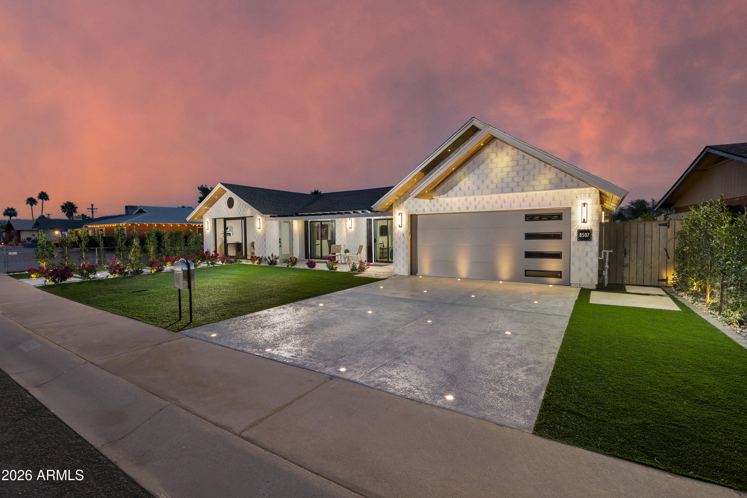 8507 E RANCHO VISTA Drive