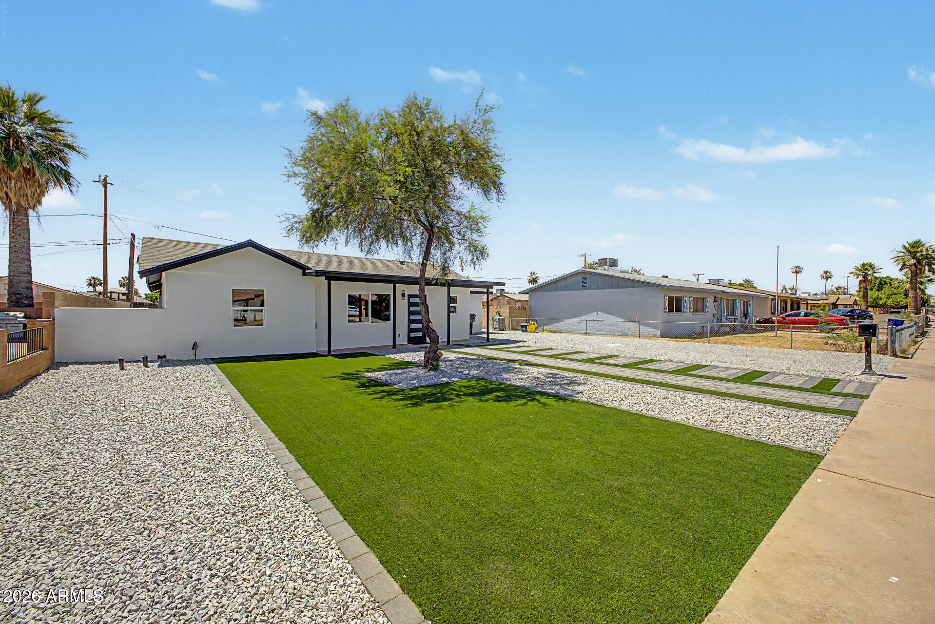 320 N 3RD Street