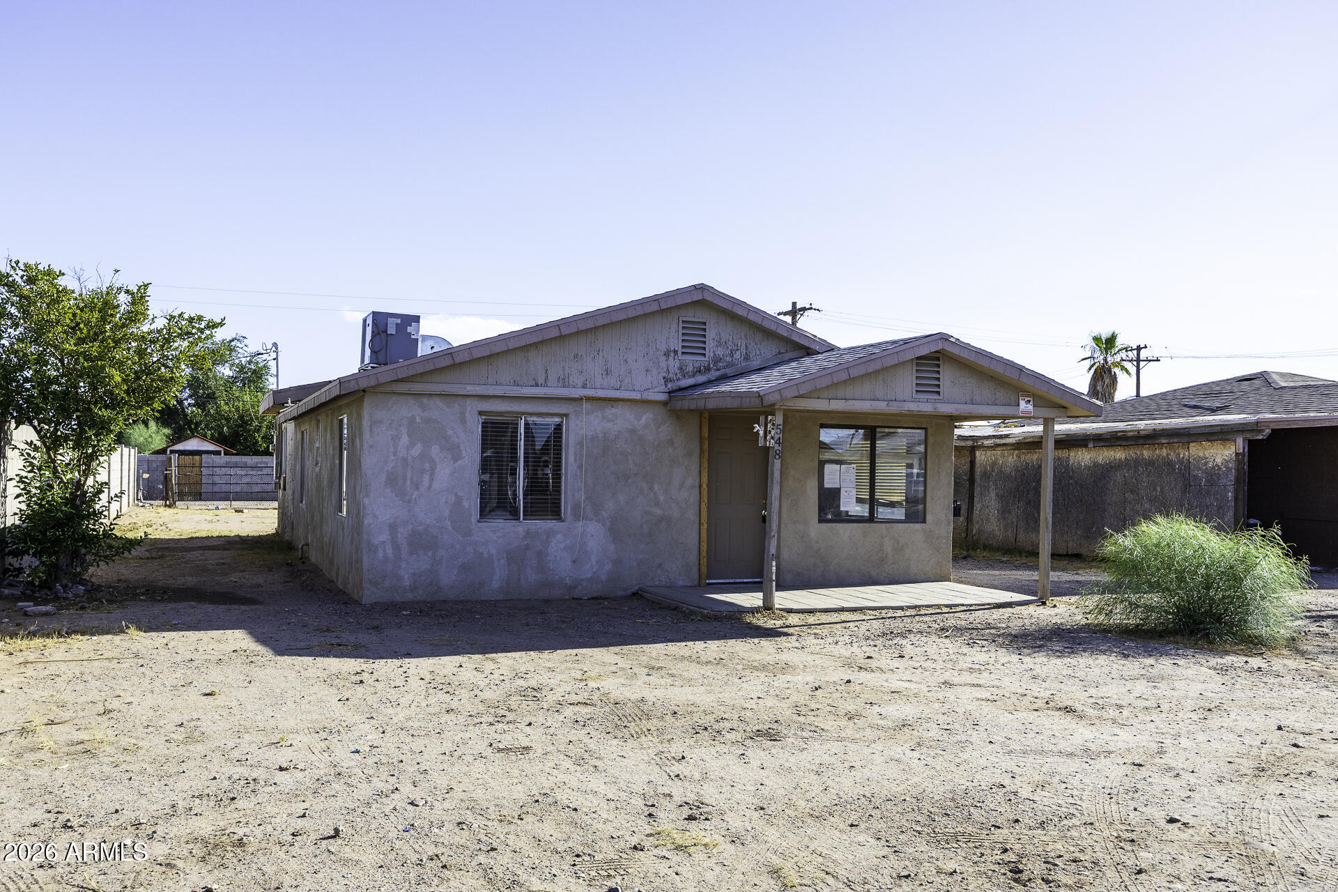 548 W DEWEY Avenue